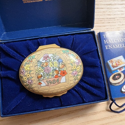 Vintage halcyon days - vintage, enamel